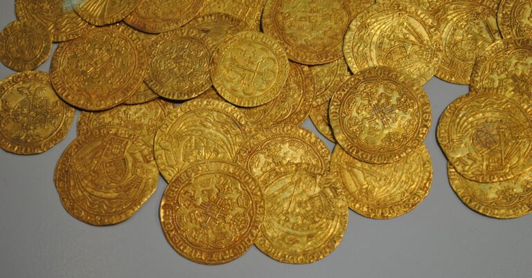 Why Thousands of Retirees Are Quietly Moving Their Money Into Gold
